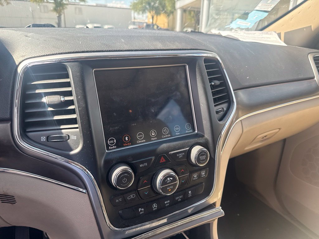 Used 2018 Jeep Grand Cherokee Limited AWD/4WD image 13