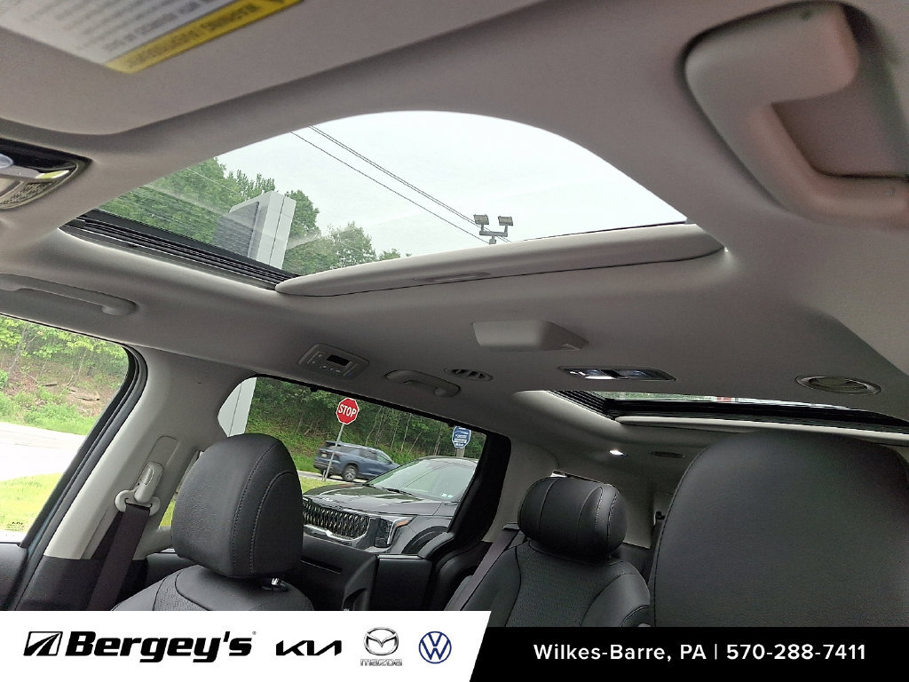 Used 2026 Kia Carnival SX Prestige FWD image 11