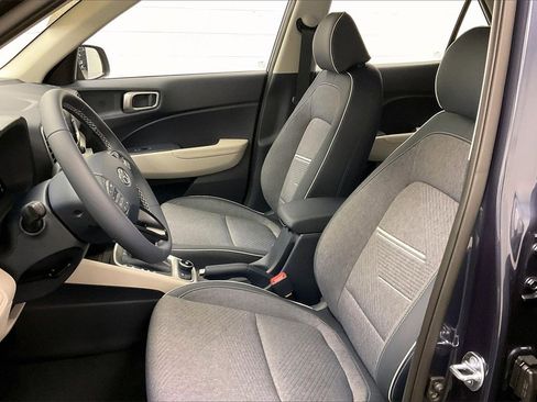 New 2026 Hyundai Venue SEL image 9