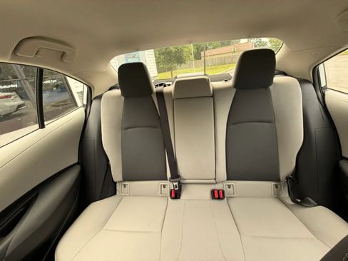 Used 2022 Toyota Corolla LE FWD image 16