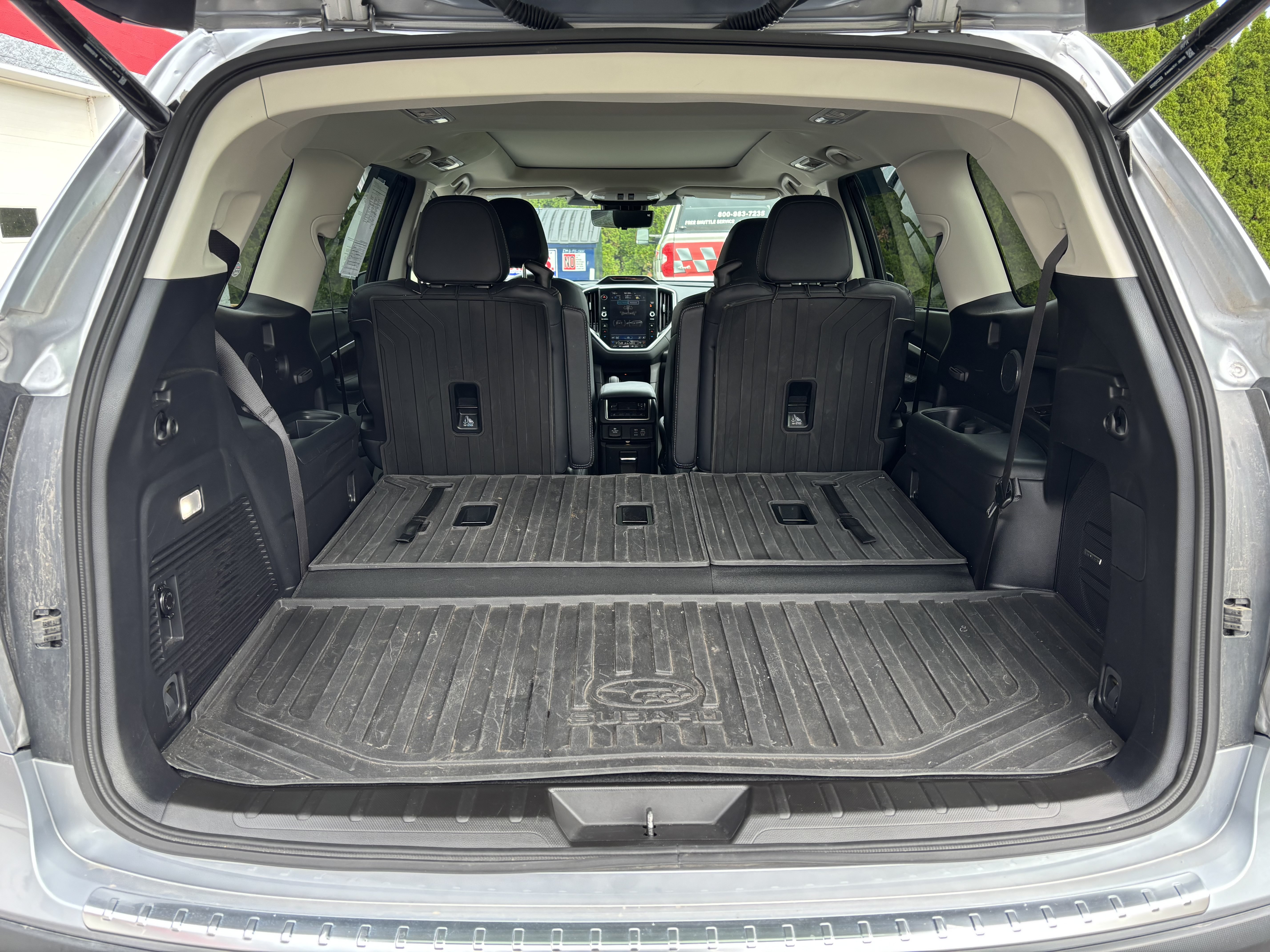 Used 2025 Subaru Ascent Touring w/ Popular Package #1 AWD/4WD image 5
