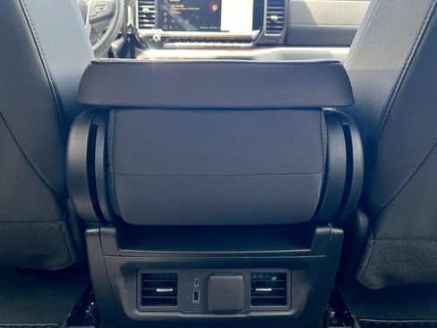 New 2026 GMC Sierra 1500 SLE w/ Preferred Package RWD image 17