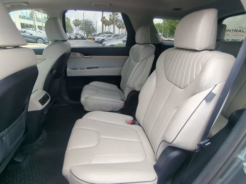 Used 2023 Hyundai Palisade Limited w/ Cargo Package AWD/4WD image 17