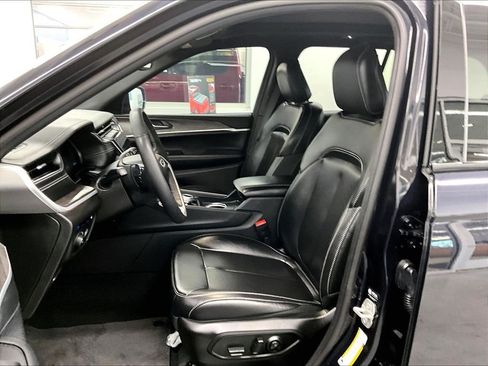 Used 2024 Jeep Grand Cherokee Limited 4xe AWD/4WD image 10