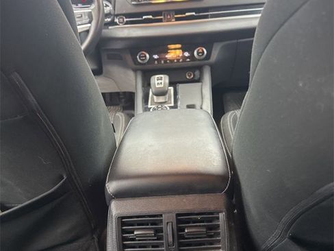 Used 2022 Mitsubishi Outlander ES image 34