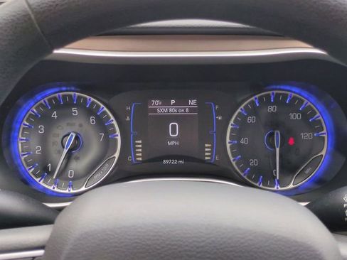 Used 2018 Chrysler Pacifica Touring w/ Security Group image 25