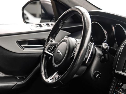 Used 2020 Jaguar F-PACE S AWD/4WD image 10