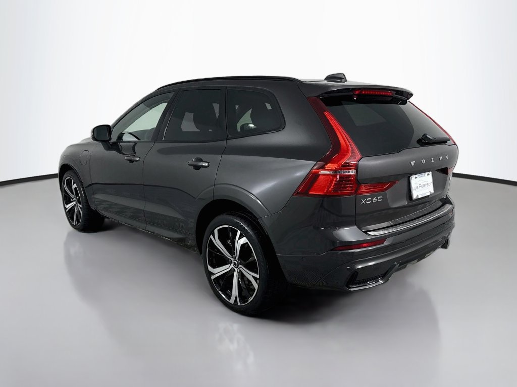 Used 2024 Volvo XC60 T8 Ultimate w/ Protection Package Premier AWD/4WD image 3