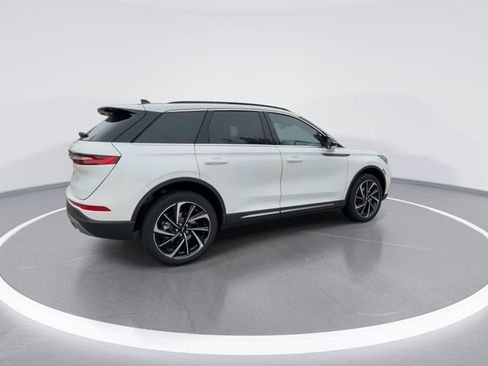 New 2026 Lincoln Corsair Reserve image 8