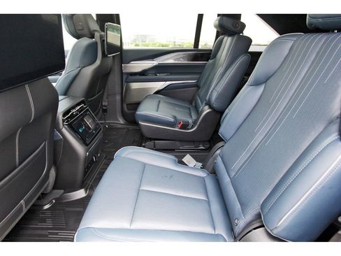 New 2026 Cadillac Escalade IQ Luxury 2 image 7