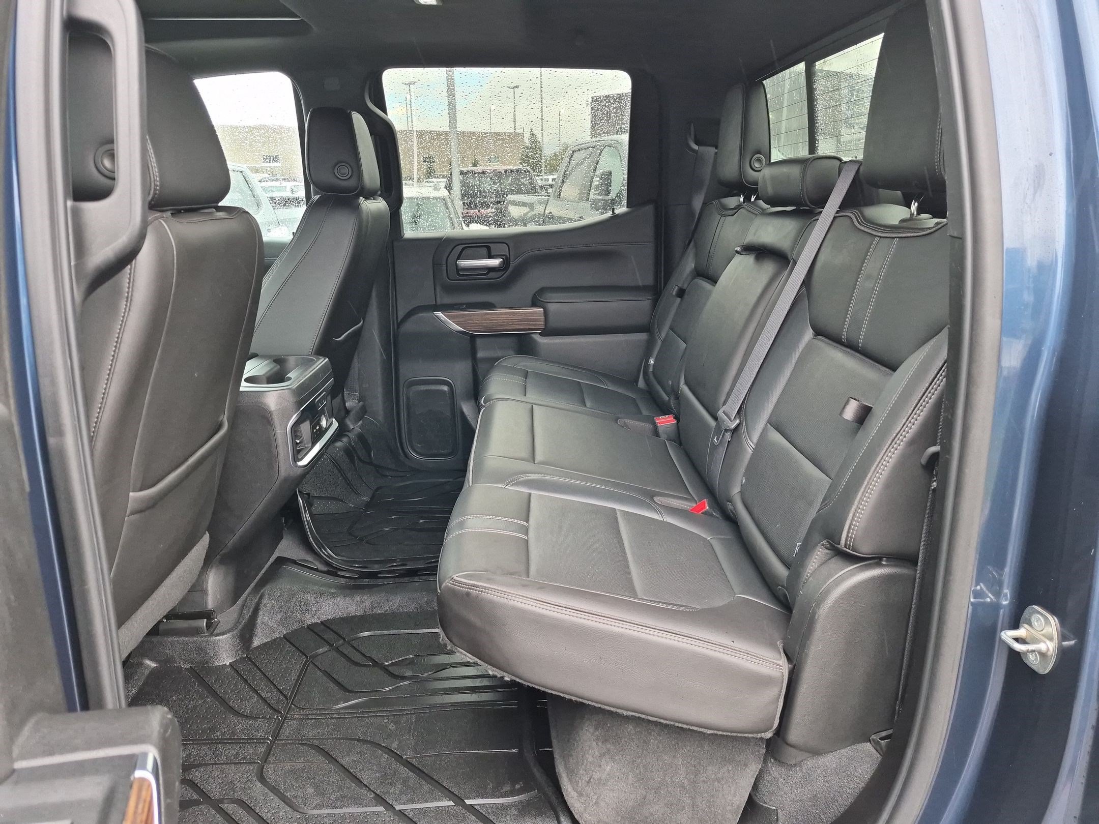 Used 2019 Chevrolet Silverado 1500 High Country w/ Technology Package AWD/4WD image 28