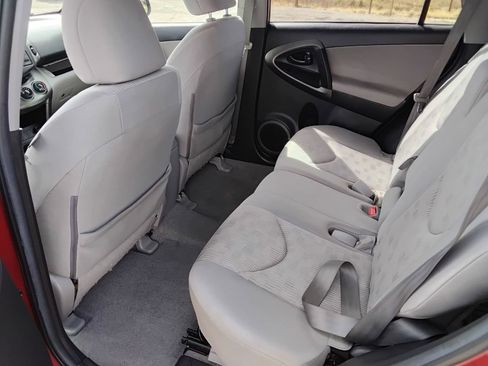 Used 2012 Toyota RAV4 4WD w/ Value Pkg image 12