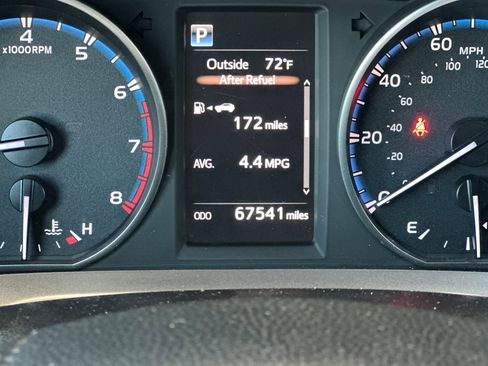 Used 2018 Toyota RAV4 LE w/ All Weather Liner Package FWD image 23