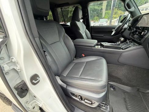 Used 2024 Lexus GX 550 AWD/4WD image 98