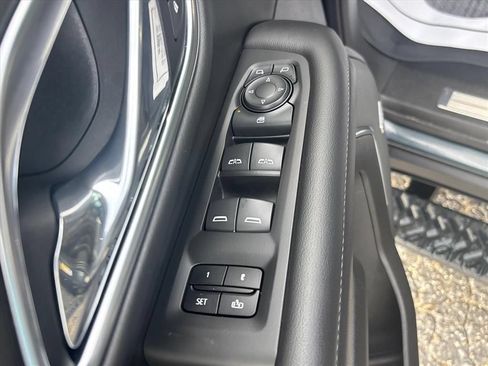 Used 2021 Chevrolet Tahoe Z71 AWD/4WD image 26