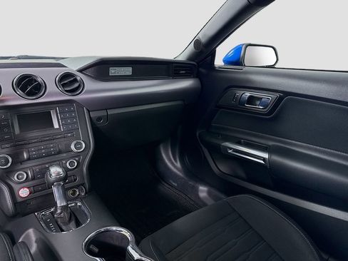 Used 2017 Ford Mustang GT image 22