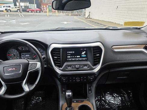 Used 2017 GMC Acadia SLE AWD/4WD image 15