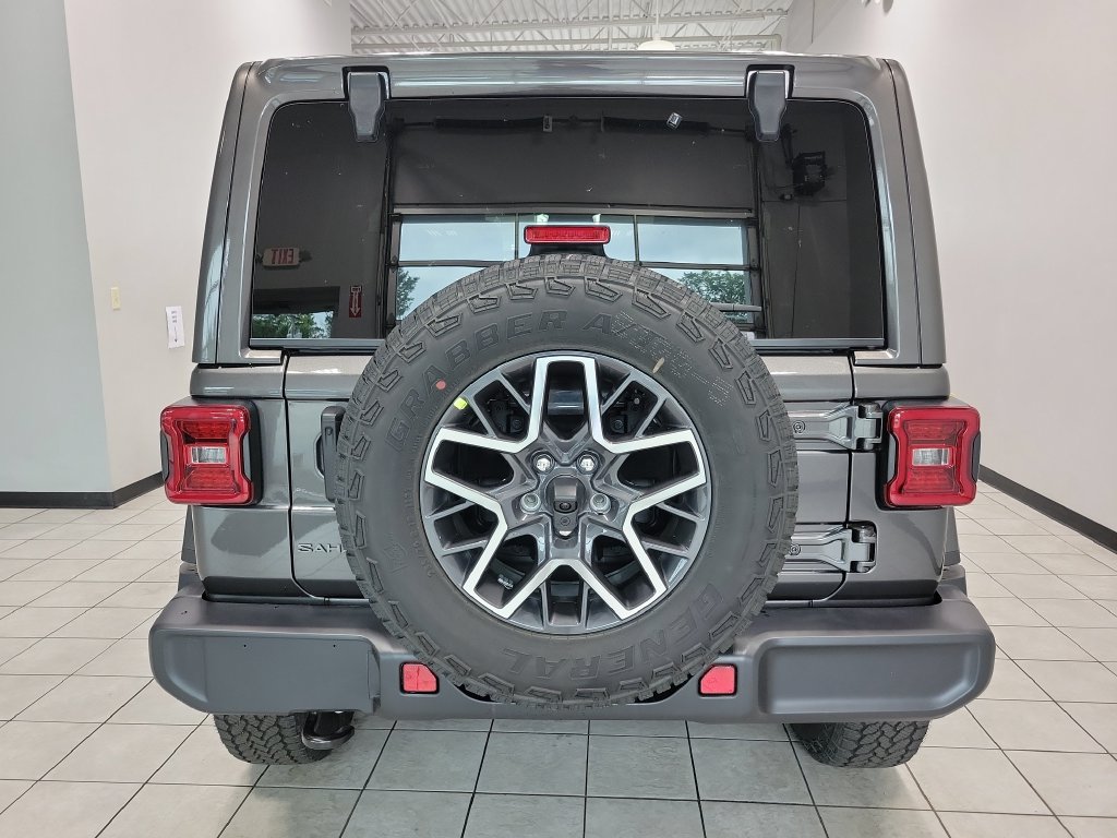 New 2026 Jeep Wrangler Unlimited Sahara w/ Technology Group AWD/4WD image 7