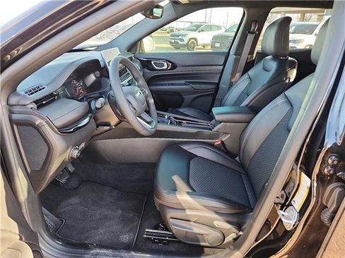 New 2026 Jeep Compass Latitude AWD/4WD image 11