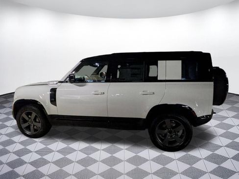 New 2026 Land Rover Defender 110 X-Dynamic SE AWD/4WD image 2