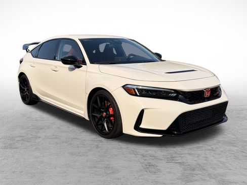 Certified 2024 Honda Civic Type R image 3