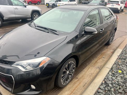 Used 2016 Toyota Corolla S Premium image 4