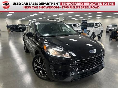 Used 2022 Ford Escape SE w/ SE Sport Appearance Package AWD/4WD image 1