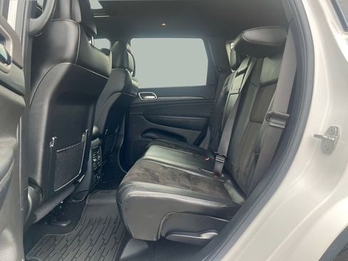 Used 2020 Jeep Grand Cherokee Altitude image 38