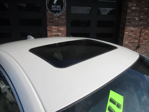 Used 2015 Buick Regal Premium w/ Experience Buick Package FWD image 3