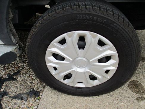 Used 2024 Ford Transit 250 Low Roof w/ Exterior Upgrade Package image 27