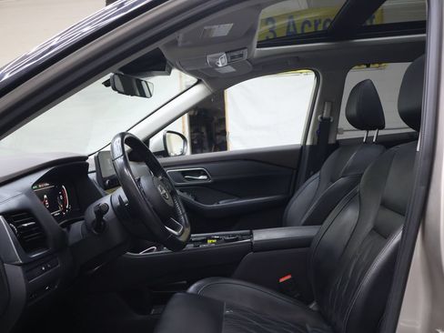 Used 2023 Nissan Rogue Platinum w/ Platinum Premium Package AWD/4WD image 14