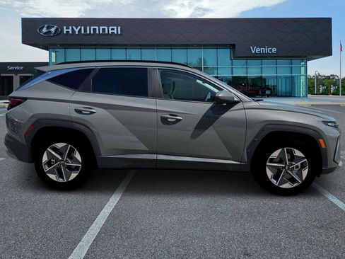 New 2026 Hyundai Tucson SEL FWD image 9