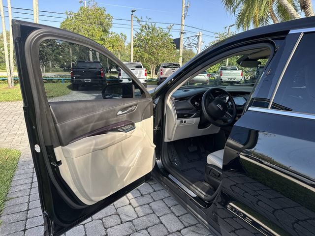 Used 2023 Cadillac XT4 Luxury FWD image 22