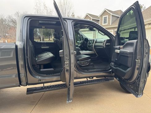 Used 2017 Ford F350 Lariat w/ Lariat Ultimate Package image 18