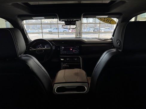 Used 2025 GMC Sierra 1500 Denali Ultimate image 17