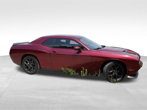 Certified 2022 Dodge Challenger SXT w/ Driver Convenience Group RWD image 2