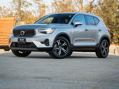 Certified 2025 Volvo XC40 B5 Core