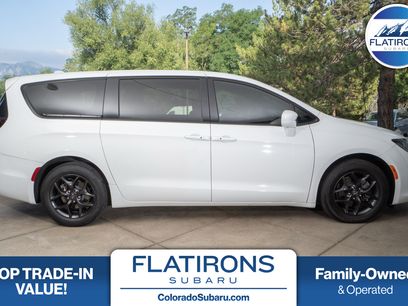 Used 2020 Chrysler Pacifica Touring w/ S Appearance Package