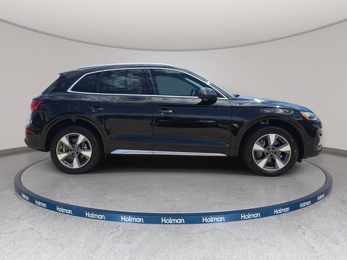 Used 2023 Audi Q5 2.0T Premium w/ Convenience Package AWD/4WD image 5