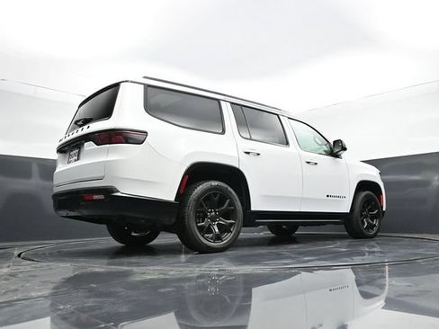 Used 2024 Jeep Wagoneer Series II AWD/4WD image 48