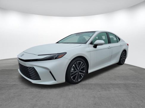 Certified 2025 Toyota Camry XLE w/ Premium Package image 3