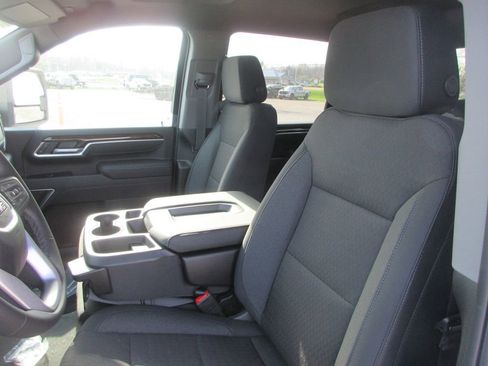 New 2026 GMC Sierra 2500 SLE w/ SLE Value Package; AWD/4WD image 13