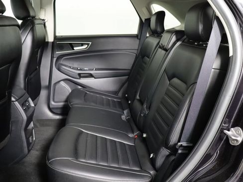 Used 2020 Ford Edge SEL w/ Cold Weather Package AWD/4WD image 16