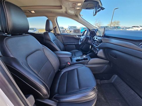 Certified 2020 Ford Escape Titanium image 29