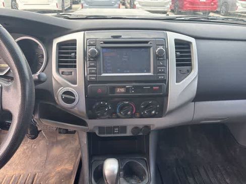 Used 2013 Toyota Tacoma 4x4 Double Cab w/ TRD Sport Pkg image 19
