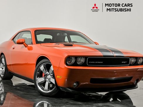 Used 2009 Dodge Challenger SRT8 RWD image 1