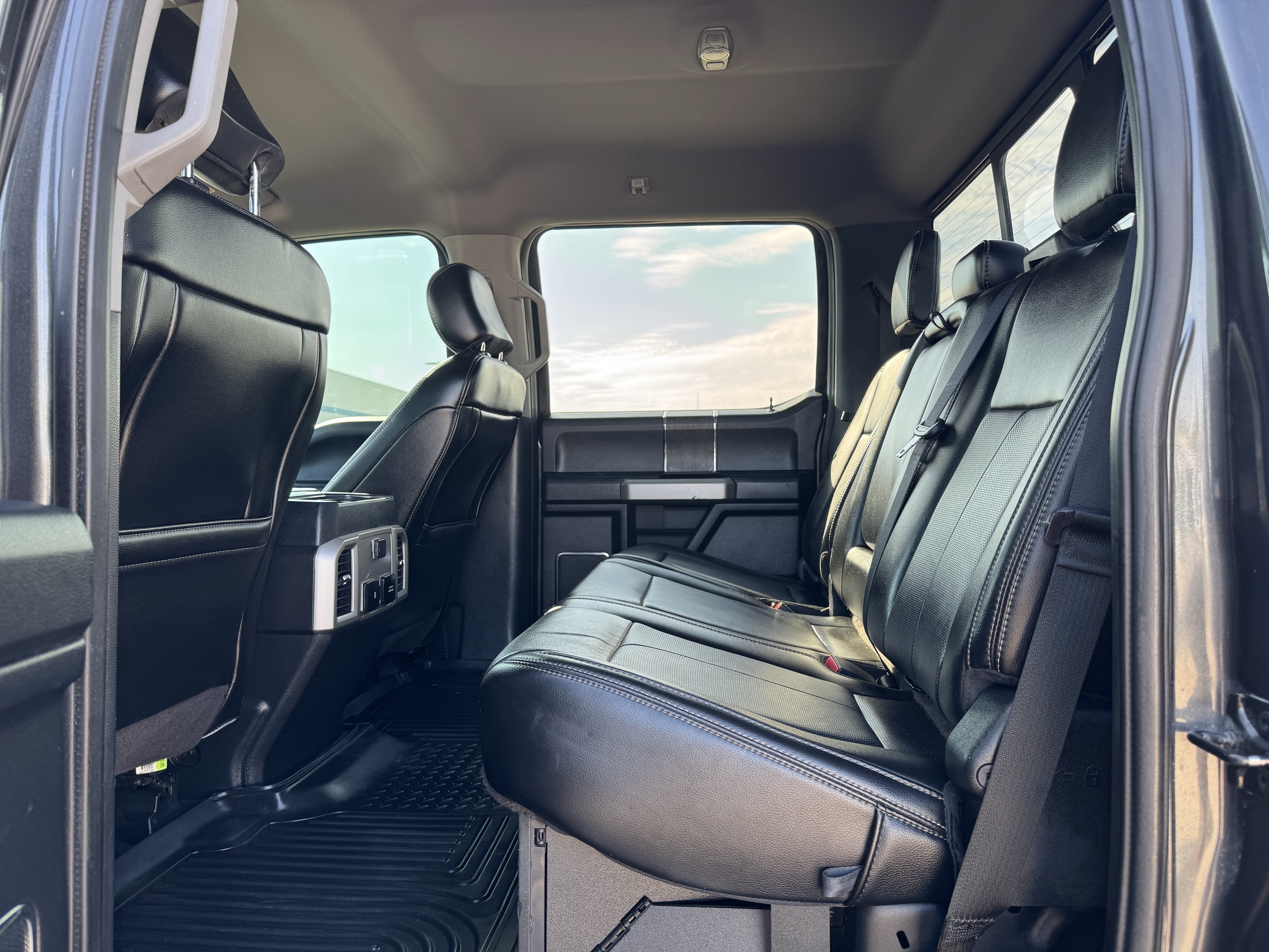 Used 2020 Ford F250 Lariat AWD/4WD image 17