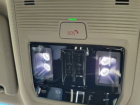 Certified 2025 Volkswagen Atlas SEL AWD/4WD image 11