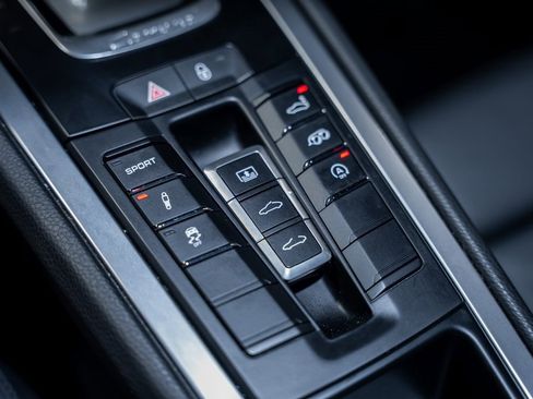 Used 2016 Porsche 911 Carrera 4S image 48