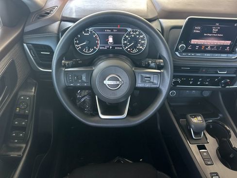 Used 2023 Nissan Rogue S FWD image 13